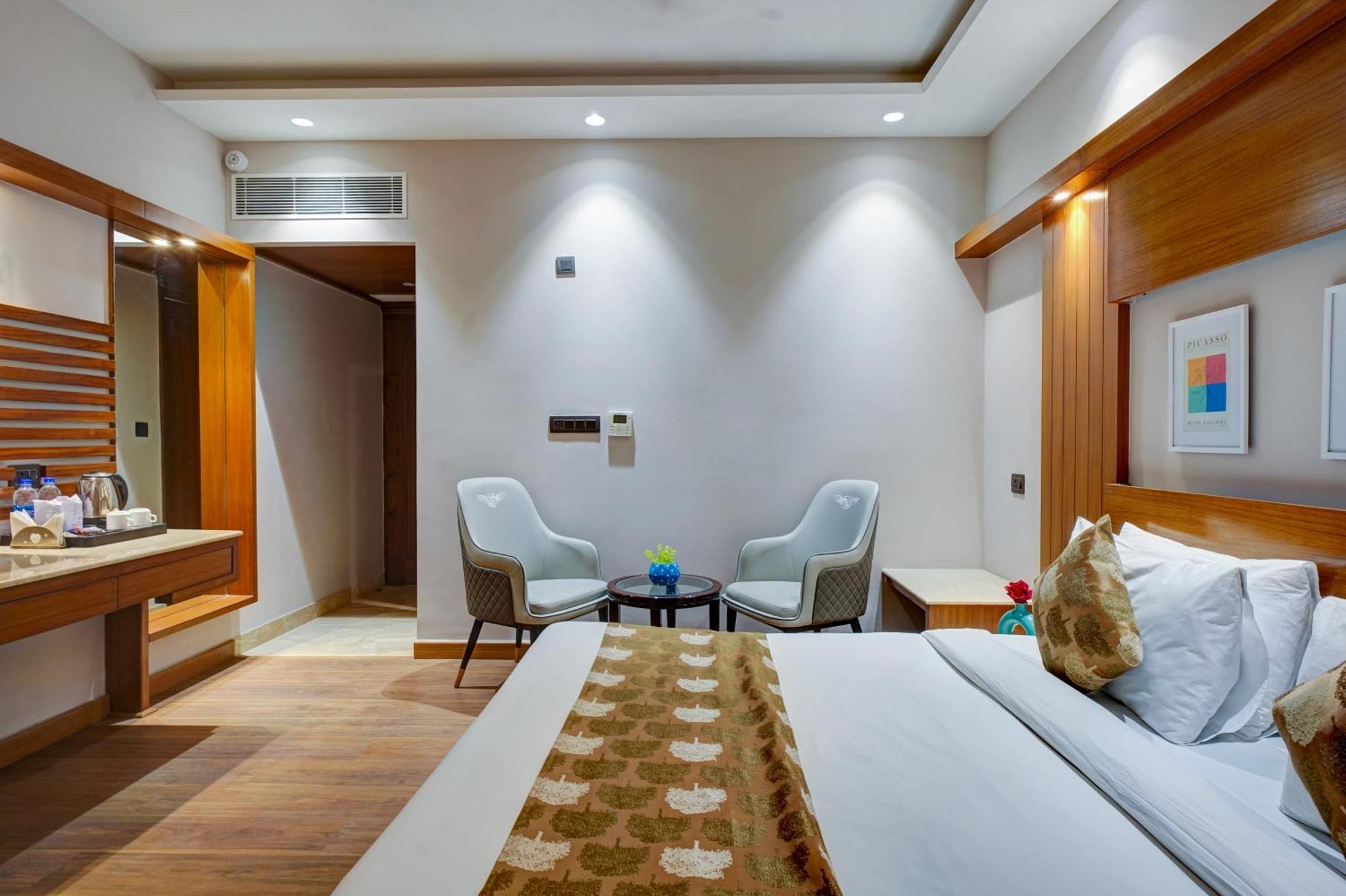 Hotel The Pearl - Free Airport Pickup - Traveler'S Choice Award Winner For 2025 New Delhi Exterior photo