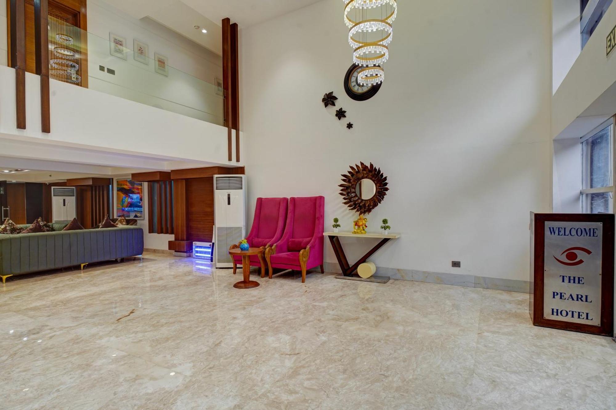 Hotel The Pearl - Free Airport Pickup - Traveler'S Choice Award Winner For 2025 New Delhi Exterior photo