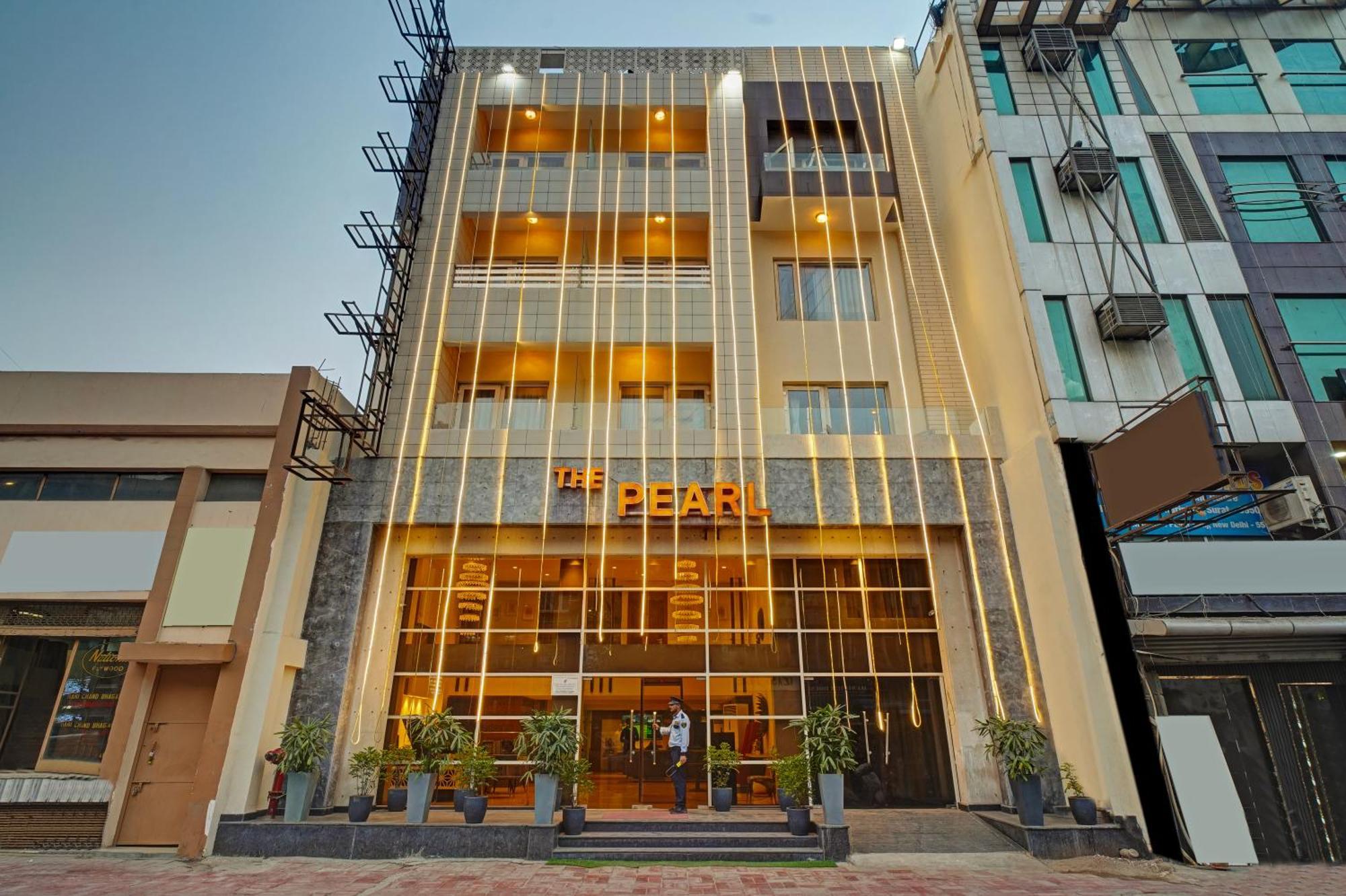 Hotel The Pearl - Free Airport Pickup - Traveler'S Choice Award Winner For 2025 New Delhi Exterior photo