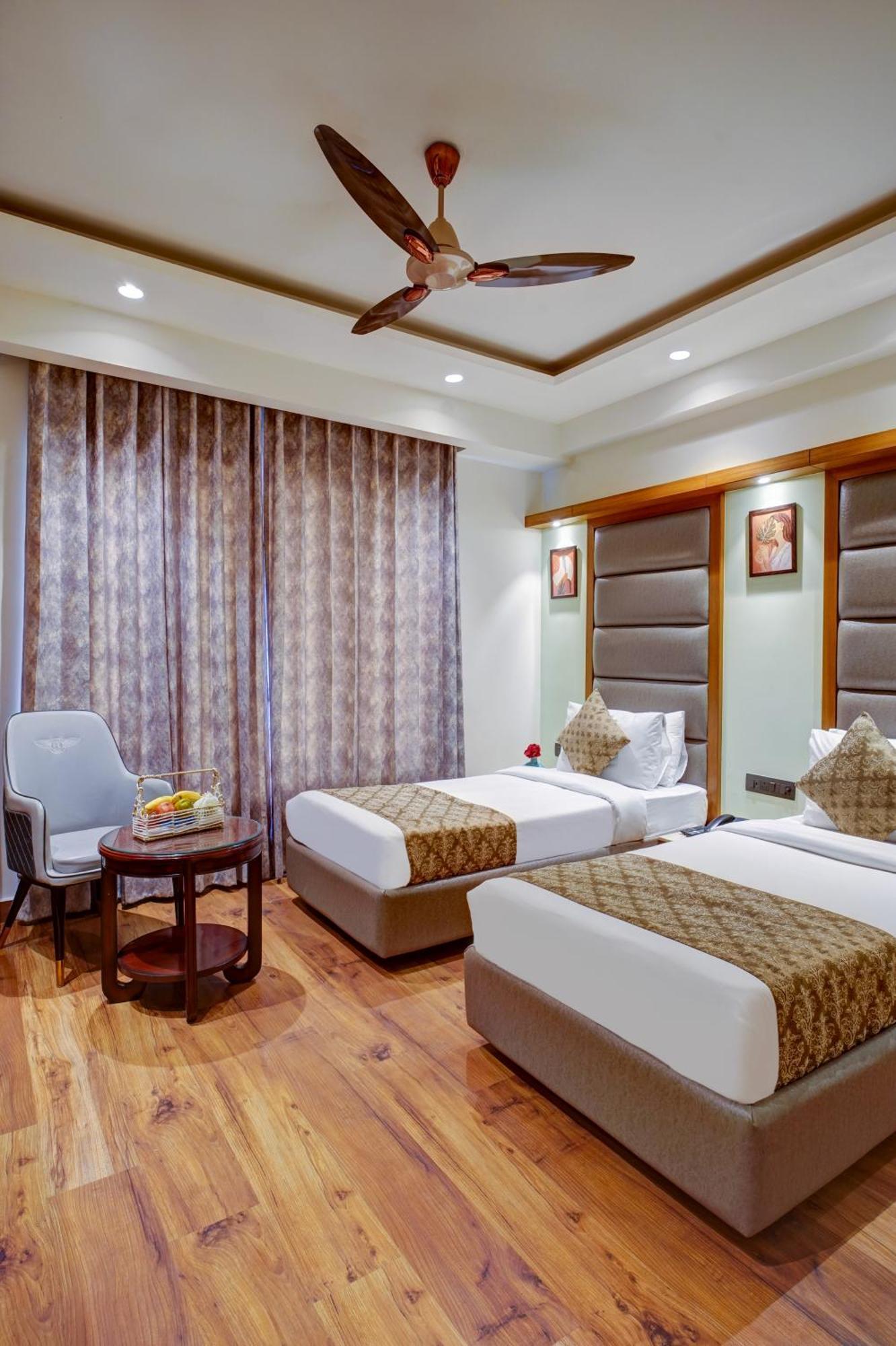 Hotel The Pearl - Free Airport Pickup - Traveler'S Choice Award Winner For 2025 New Delhi Exterior photo