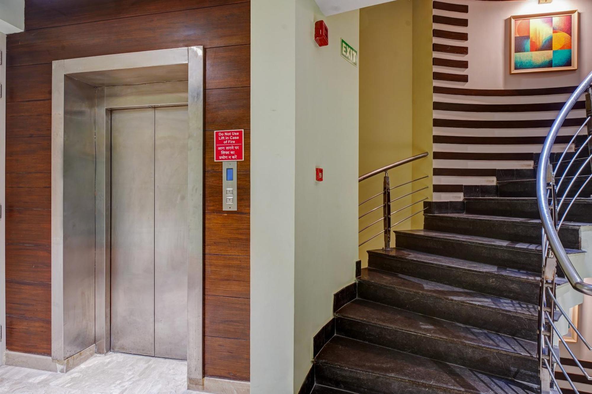 Hotel The Pearl - Free Airport Pickup - Traveler'S Choice Award Winner For 2025 New Delhi Exterior photo