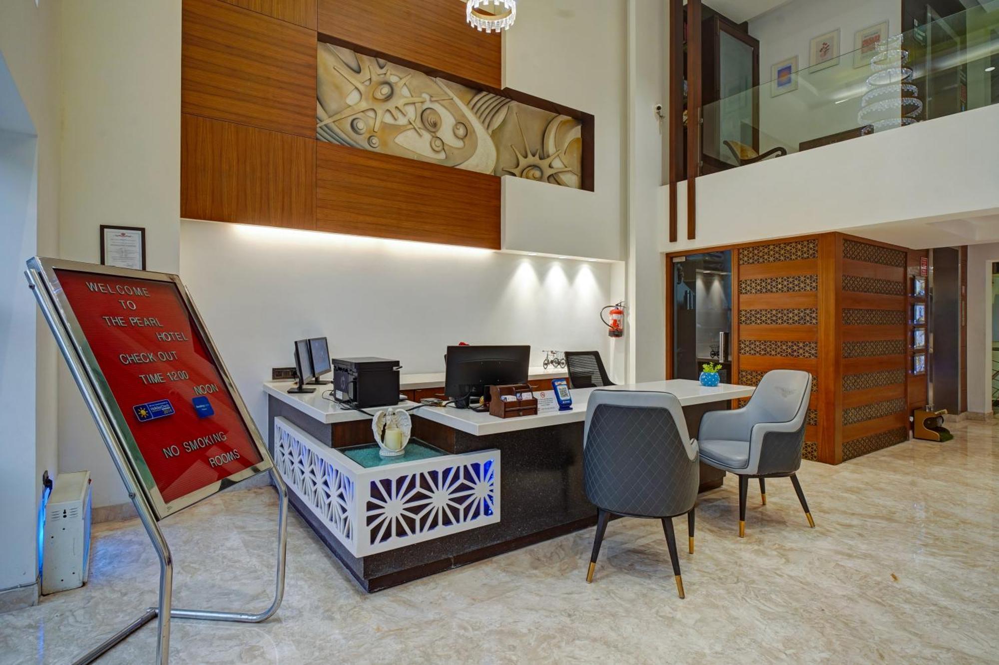 Hotel The Pearl - Free Airport Pickup - Traveler'S Choice Award Winner For 2025 New Delhi Exterior photo