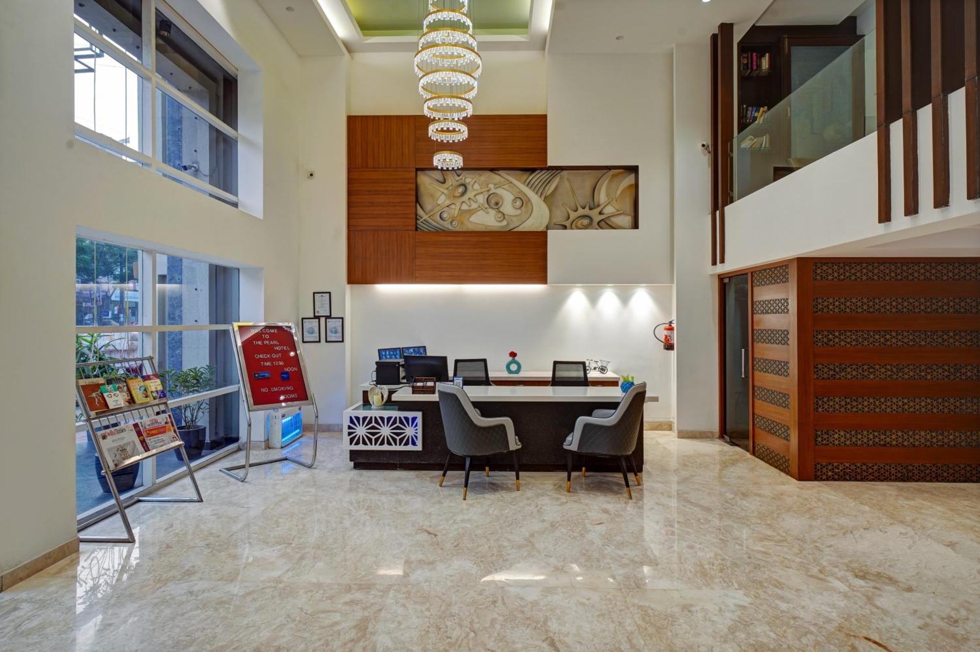 Hotel The Pearl - Free Airport Pickup - Traveler'S Choice Award Winner For 2025 New Delhi Exterior photo