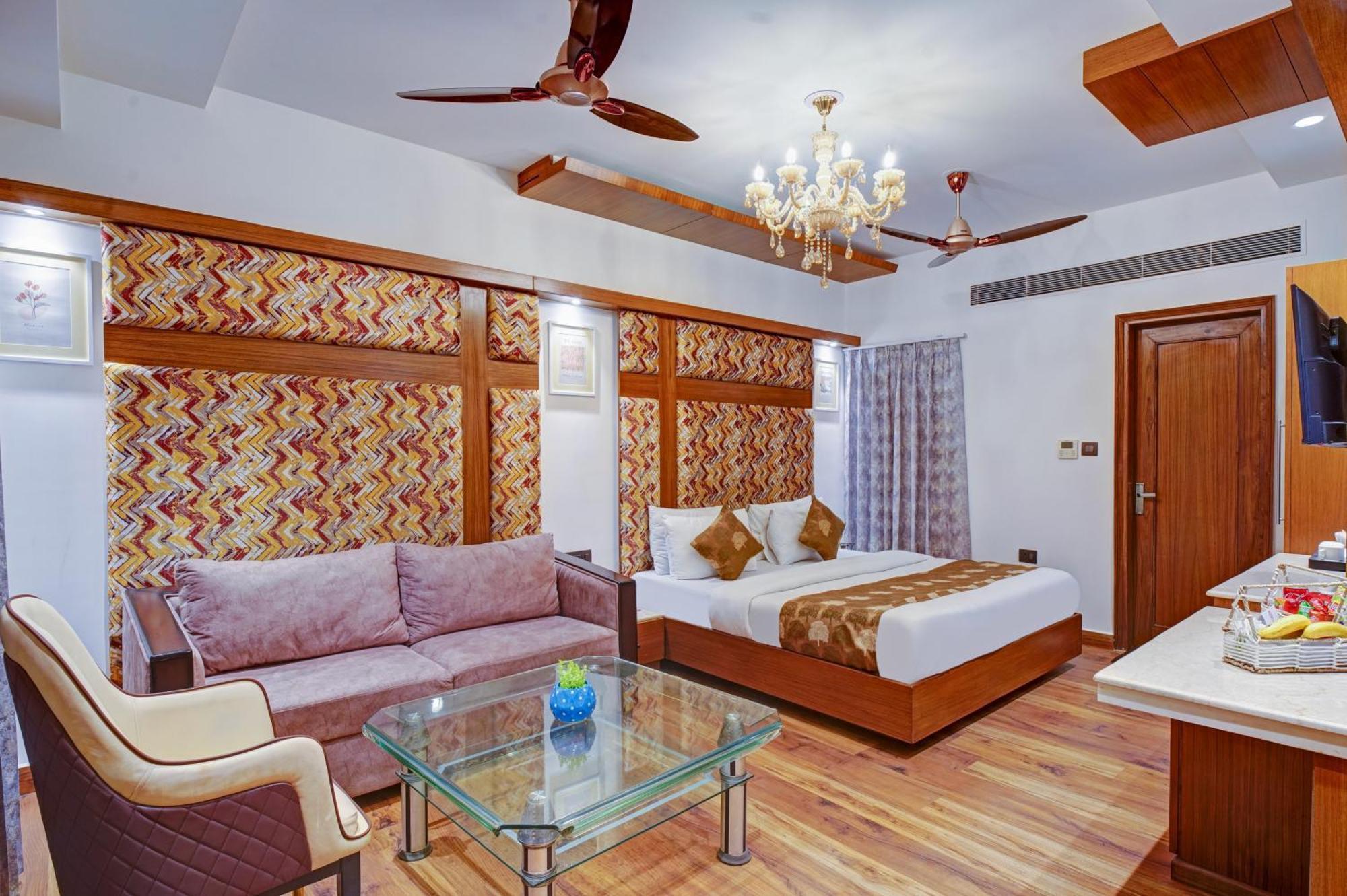 Hotel The Pearl - Free Airport Pickup - Traveler'S Choice Award Winner For 2025 New Delhi Exterior photo
