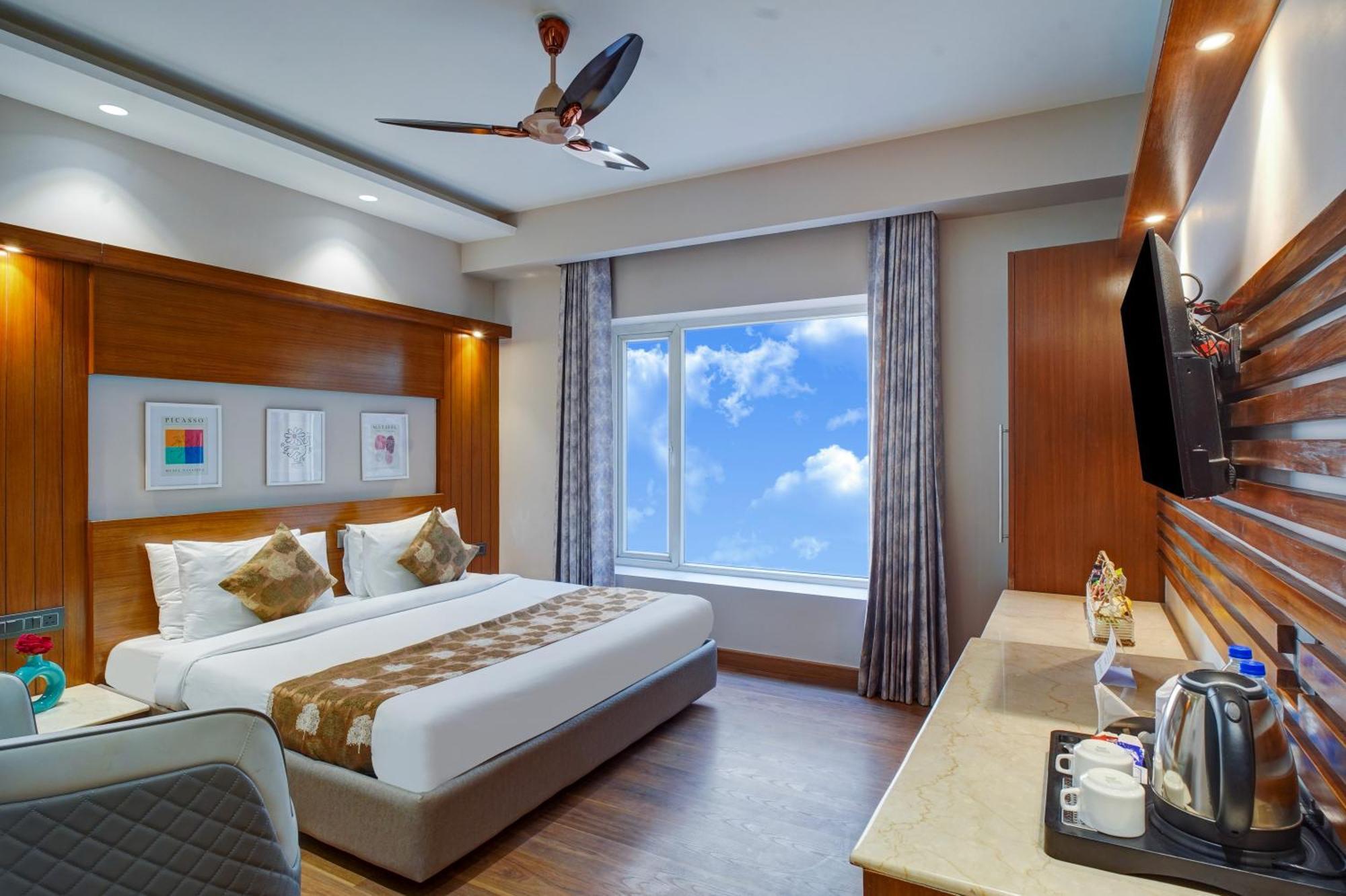 Hotel The Pearl - Free Airport Pickup - Traveler'S Choice Award Winner For 2025 New Delhi Exterior photo